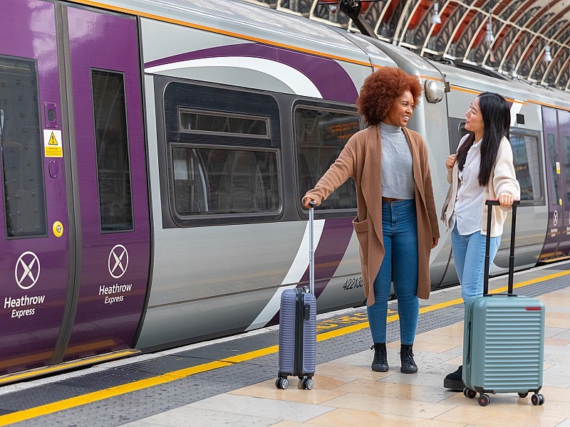Traslado de aeropuerto fácil con el Heathrow Express - ¡Asegura tus tickets hoy!